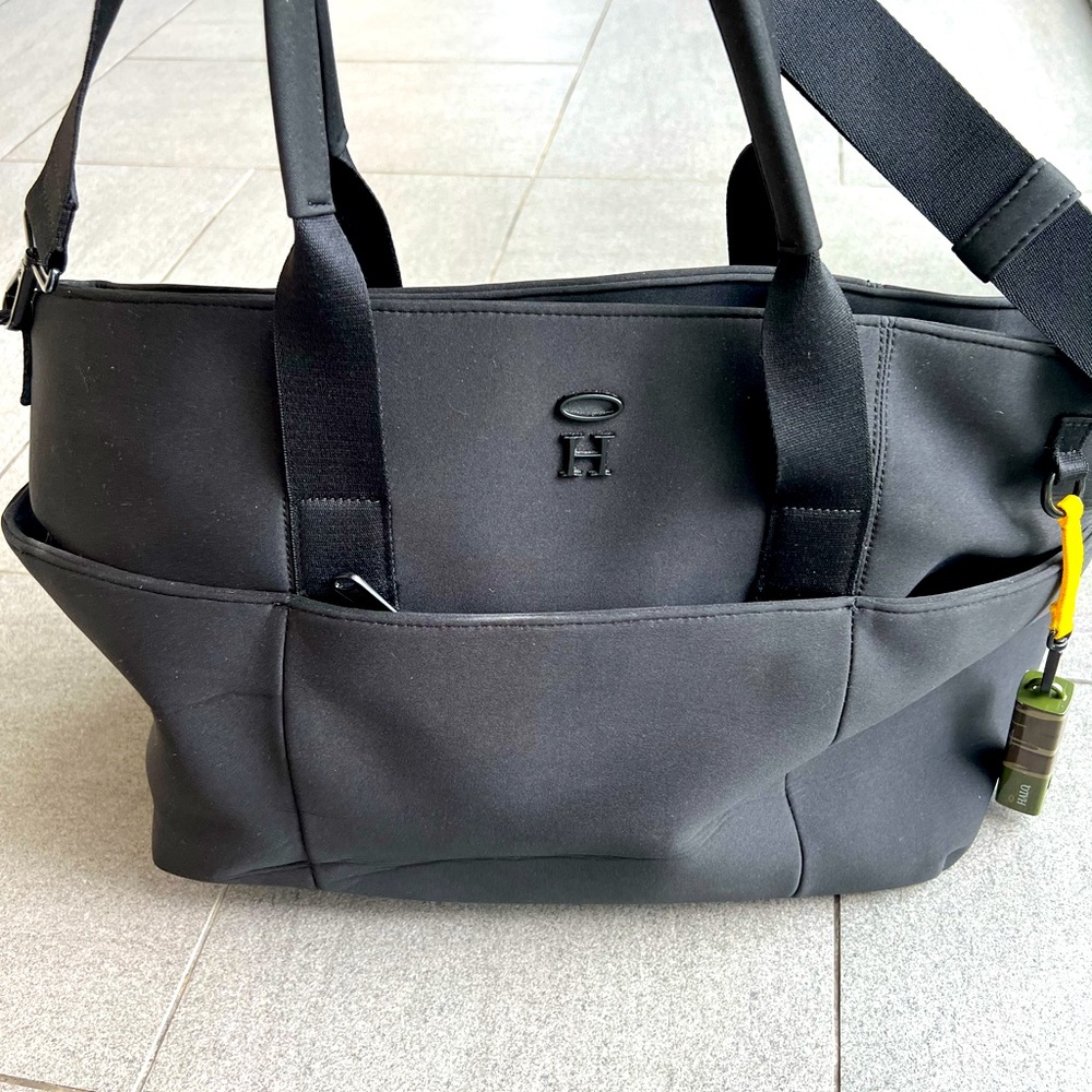 HALO RFID Tote with Phone Charger/ Flashlight- color black